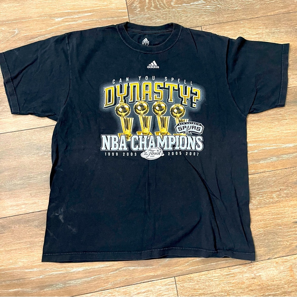 Adidas Can You Spell Dynasty San Antonio Spurs NBA Champion 2007 T- Shirt Large